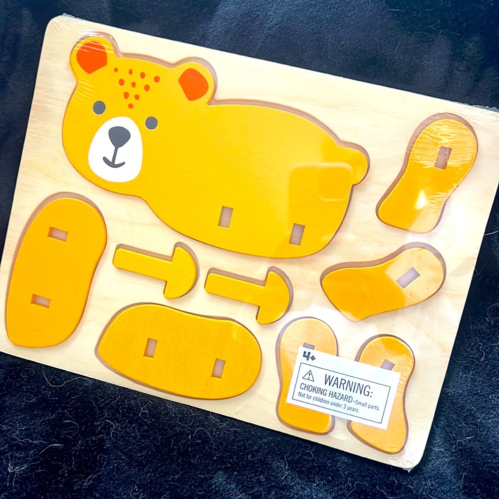 Set of two wooden puzzles